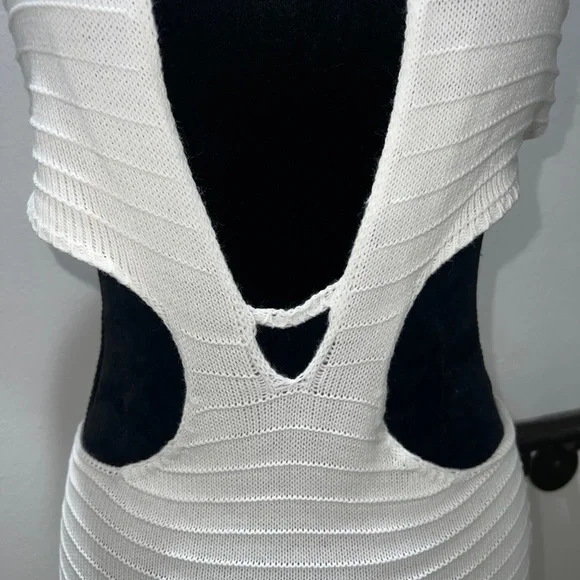 PrettyLittleThing White Cut-Out Maxi Dress - Picture 7 of 12